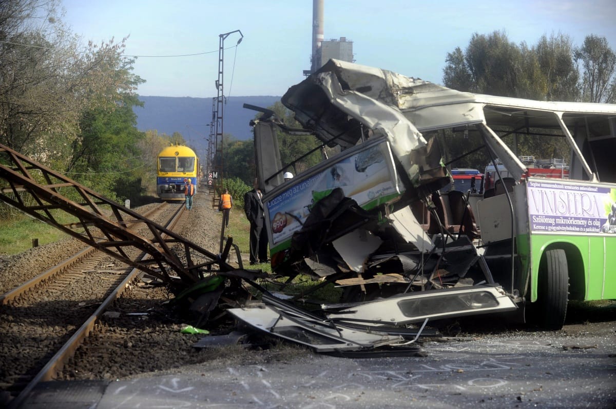 Levélben kér bocsánatot a sofőr a tatabányai buszbalesetért