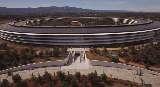 Még mindig van változás: itt a legújabb drónvideó az Apple Parkról