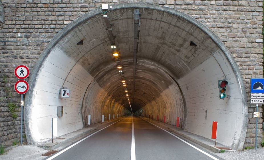 Veszélyesek az olaszországi autópálya-alagutak