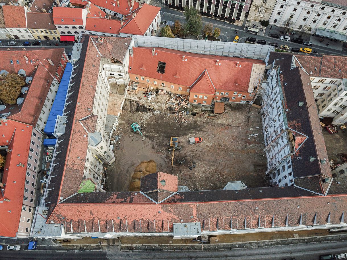 Műemlék épületet bont a kormány a Pénzügyminisztérium Várba költözése miatt
