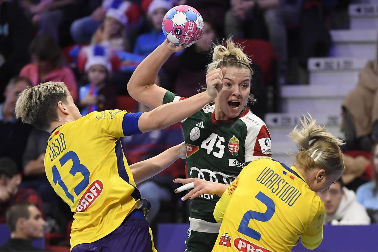 Háfra Noémi a kézilabda álomcsapatban