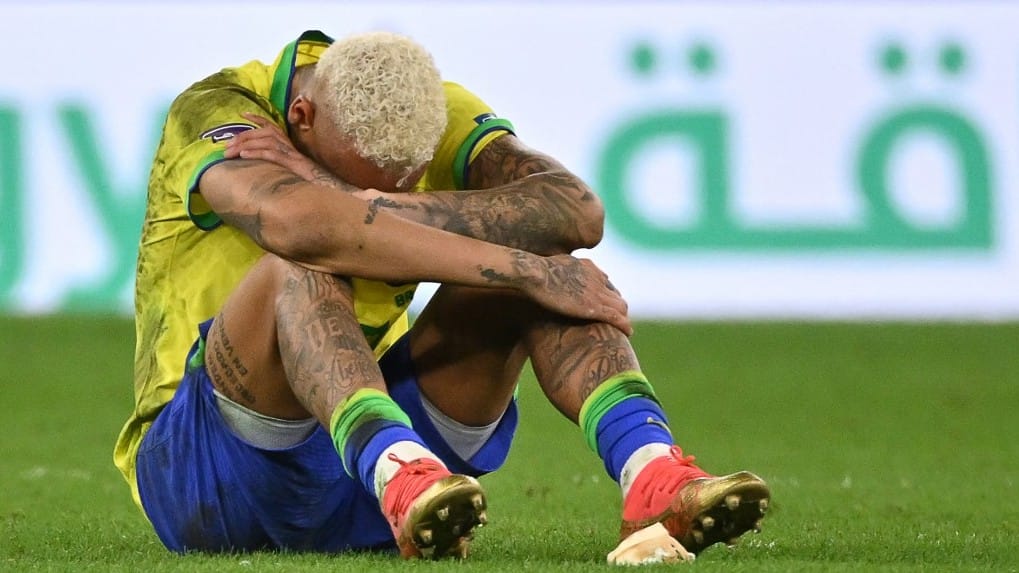 Dráma és egy emberi pillanat: Neymart vigasztalta Perisic fia a brazilok vesztes meccse után