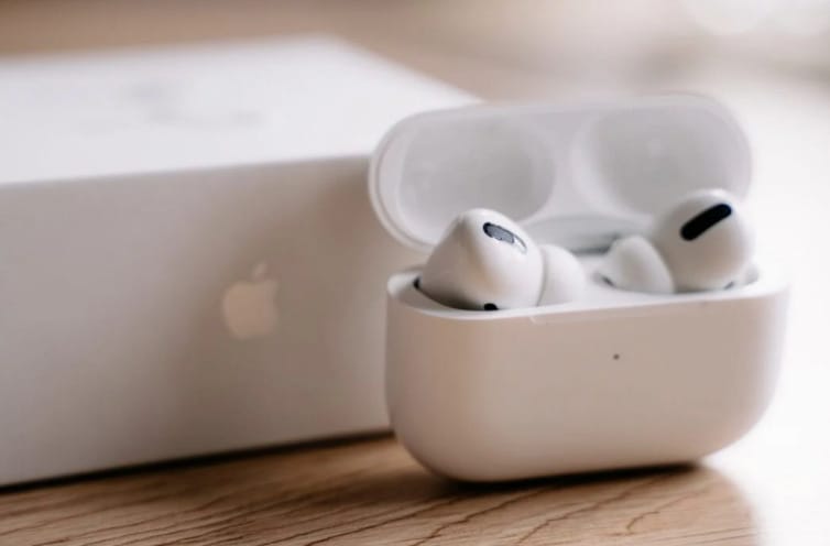 Olcsóbb, AirPods Lite modellen dolgozhat az Apple