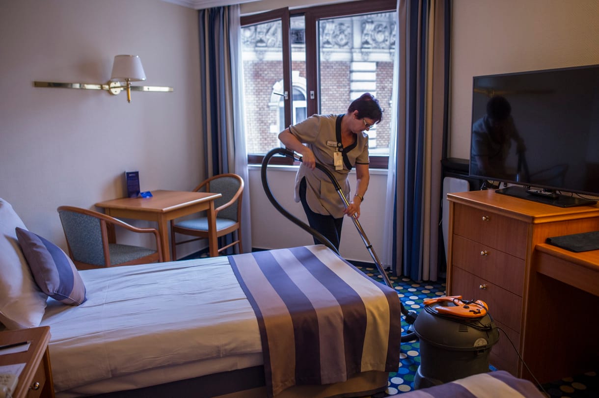 Egy balatoni hotel már pluszpénzt kér a fűtésért, és bevezették a minibár használati díjat