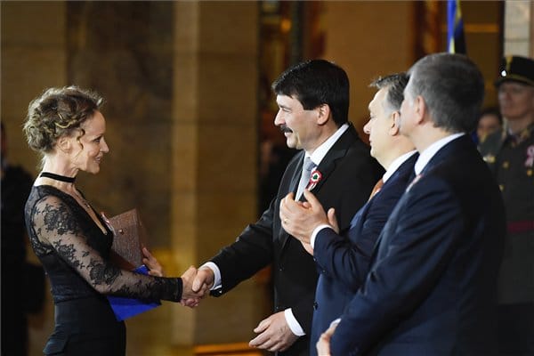 Nagy-Kálózy Eszter és mások is távoznak a Nemzeti Színházból