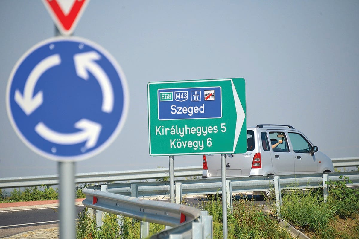 Három autó csattant össze az M43-ason, teljes az útzár Szegednél
