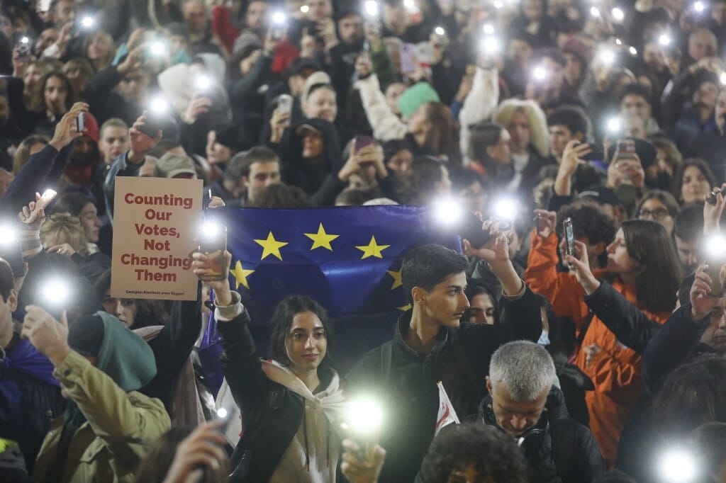 Parászka Boróka: Politikai busójárás az orbánizmus nevű mumussal