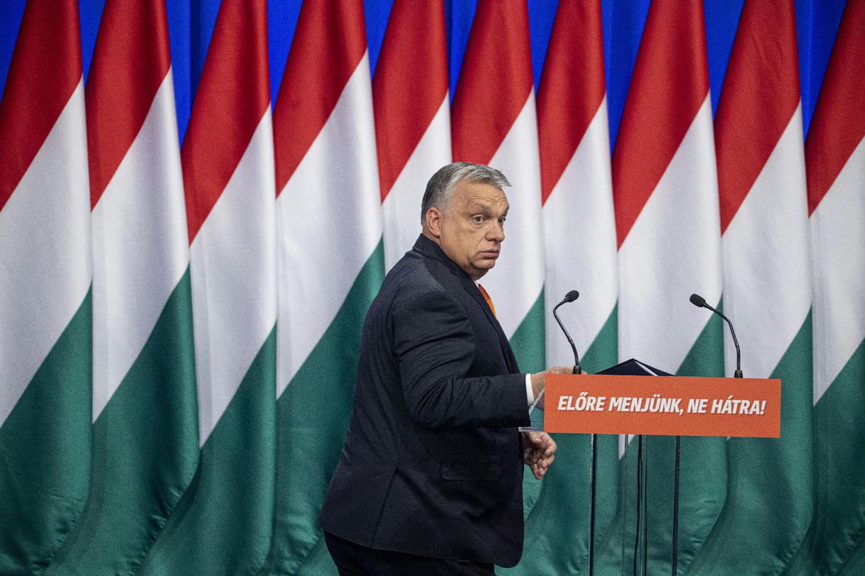 Menczer szerint sokan szeretnének annyira egyedül lenni, mint Orbán Viktor