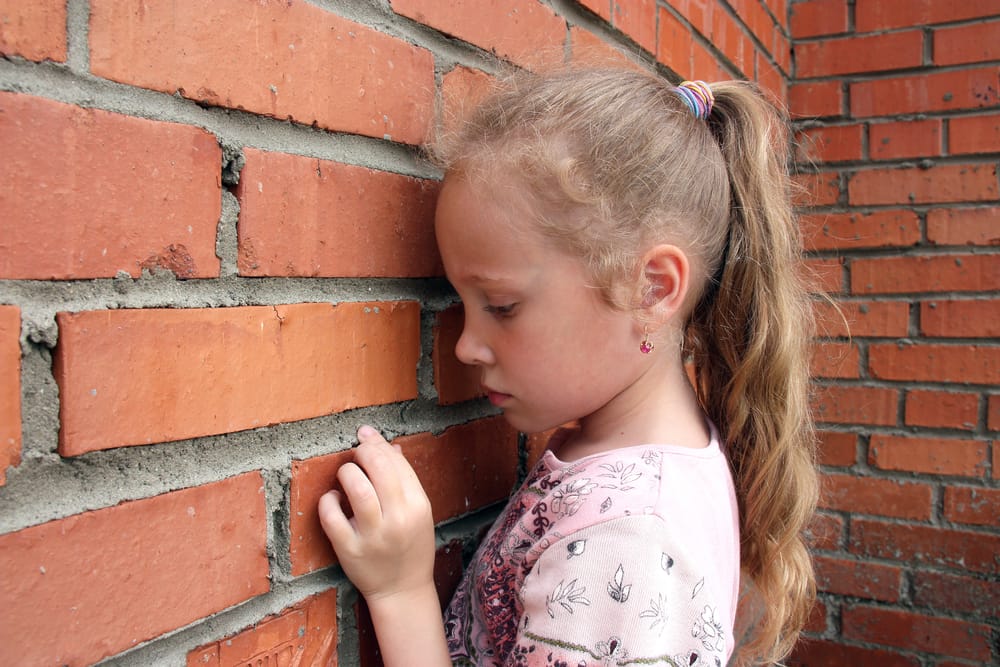 Az anyai jelenlét hiánya tesz minket láthatatlan lányokká