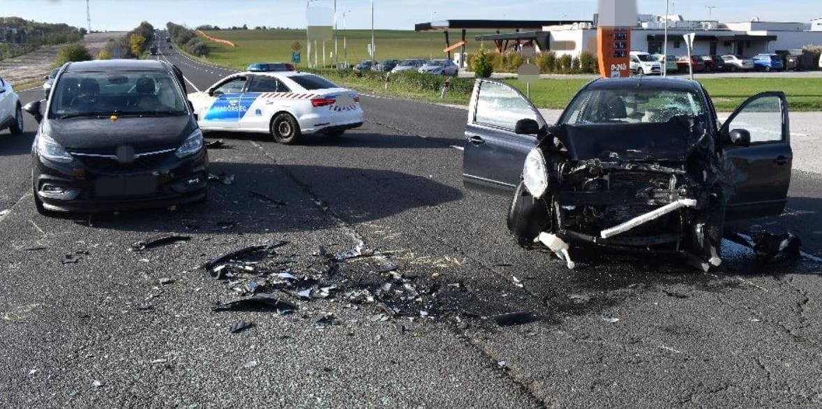Halálos baleset lett a figyelmetlen kanyarodásból Tolmácsnál