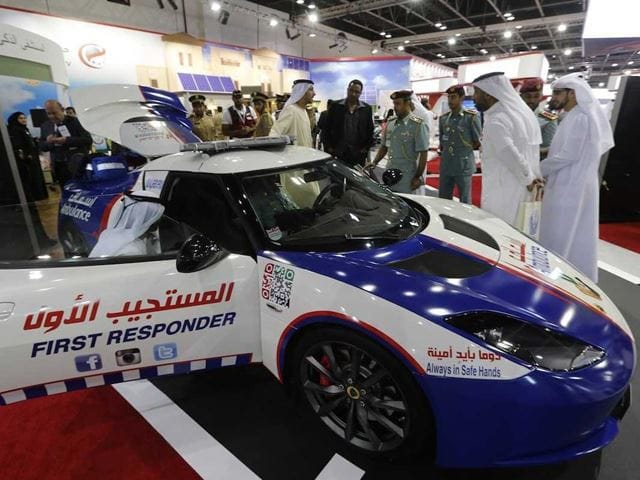Lotus Evora S: a dubaji mentősöké a világ leggyorsabb orvosi autója - fotók