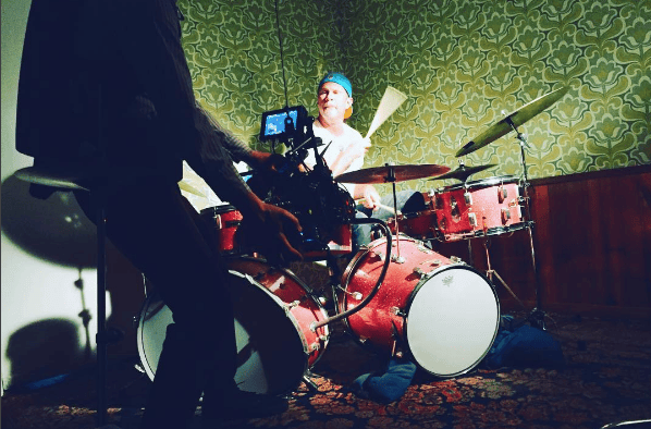 Hollywoodi színésznő rendezi a Red Hot Chili Peppers új klipjét