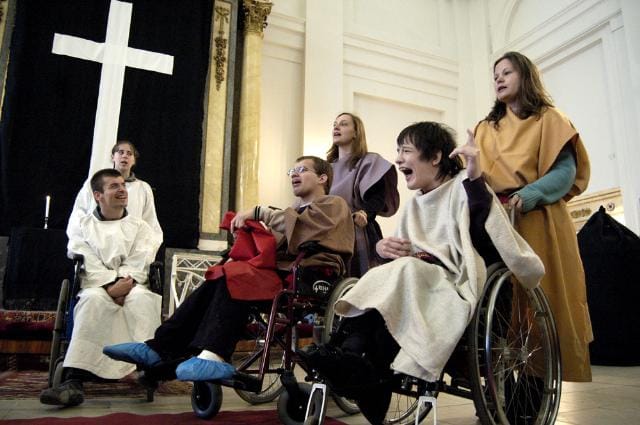 Népszabadság: premiereken spórolnak a Bárka Színházban