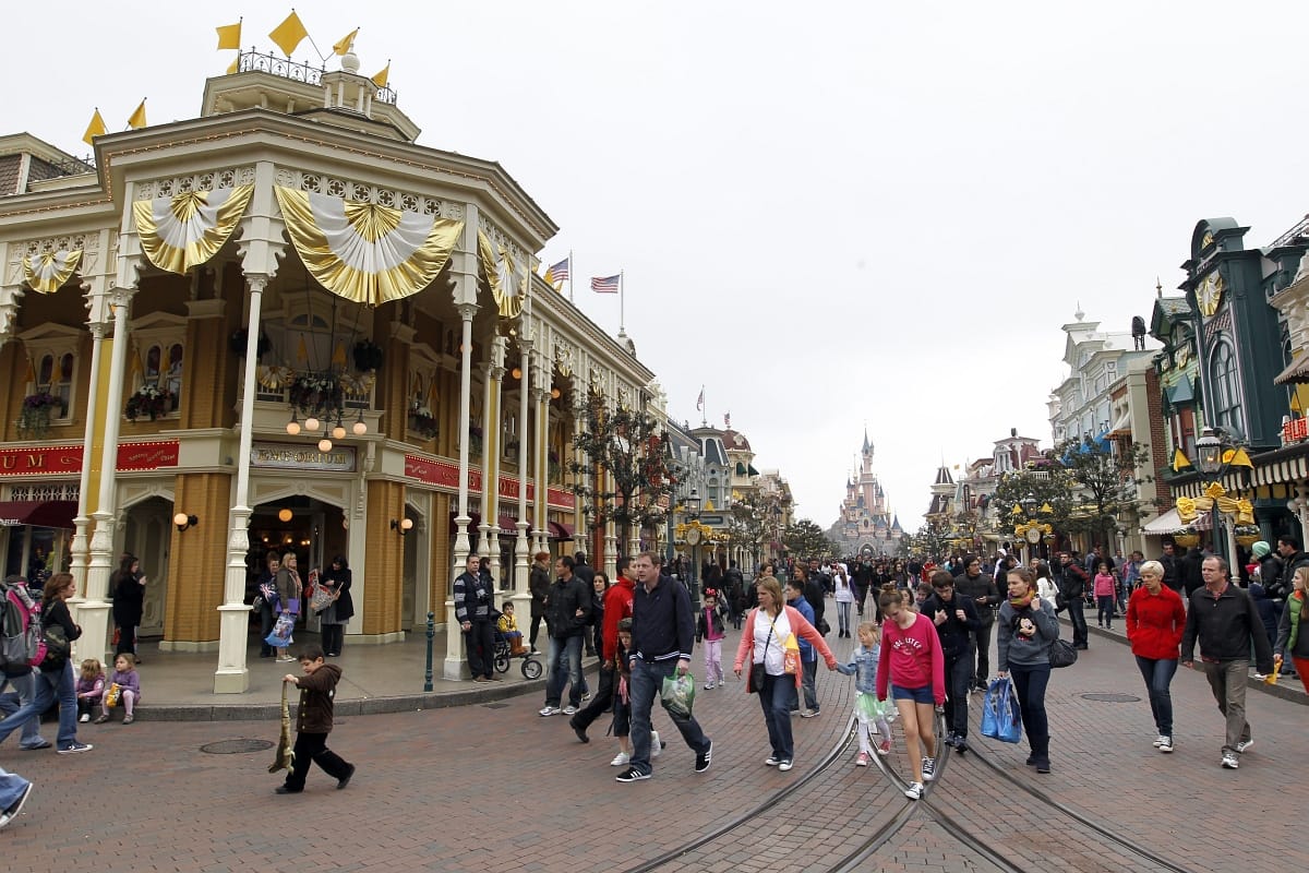 Riadó volt a párizsi Disneylandben