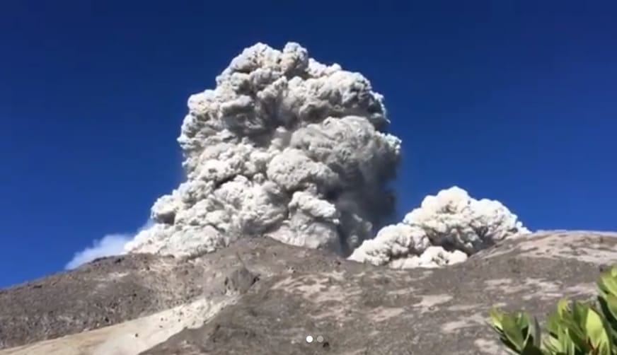 Kitört a Merapi vulkán Indonéziában, evakuálják a lakosságot