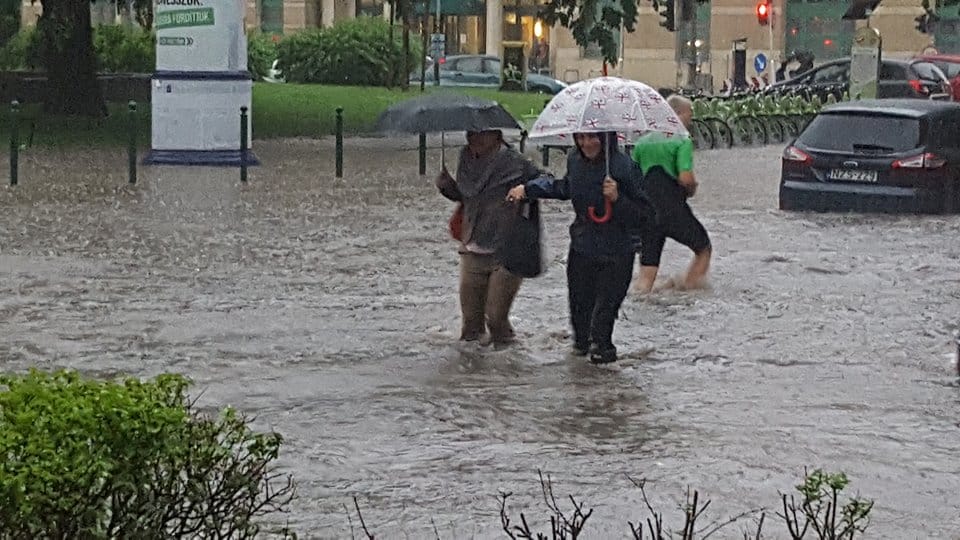 Briliáns poént sütött el a pesti özönvízről a Kétfarkú