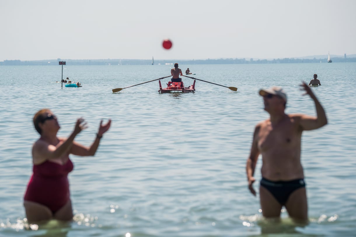 Belefulladt egy férfi a Balatonba Szigligetnél