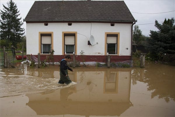 Fotó: kilépett a Rába a medréből