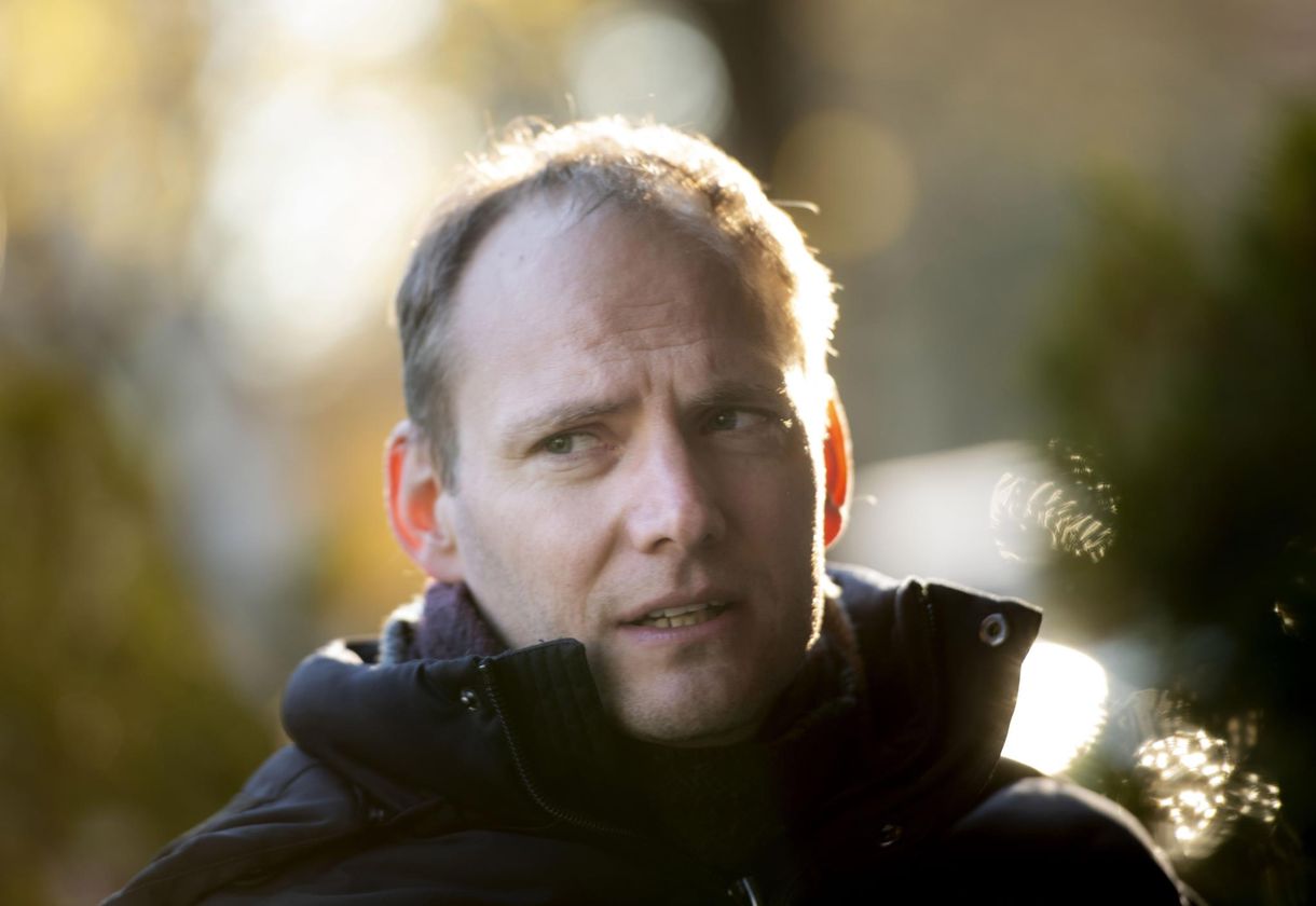 Bödőcs Tibor állítja: Kafka leveleit olvassa inuitul és az MCC színvonalas kiadványát (nem inuitul)