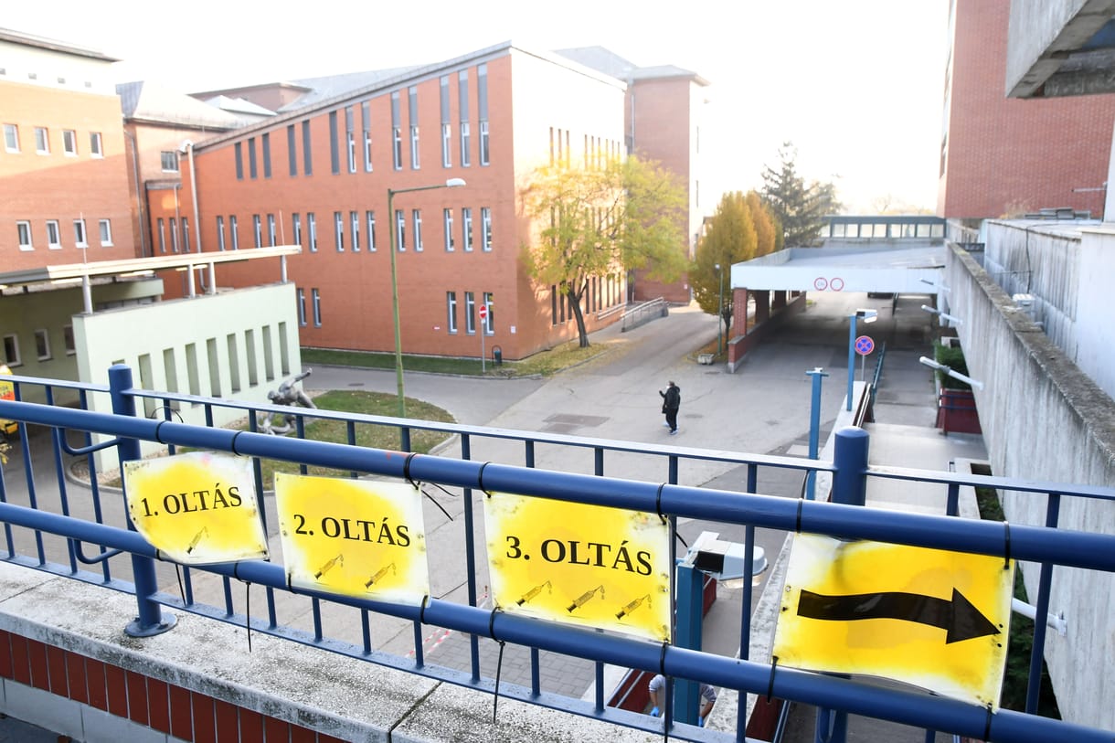 Többen kérnek oltást, ha nem kell regisztrálni. De mégis kell