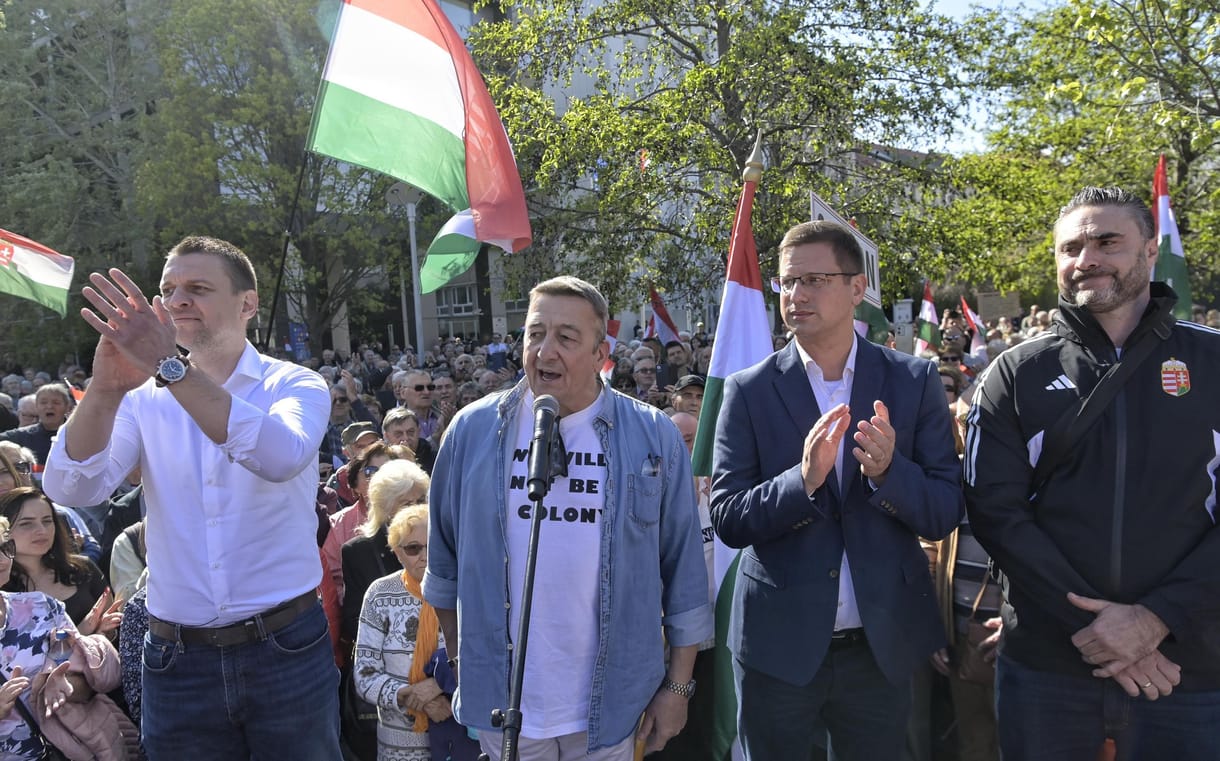 CÖF: besúgórendszert üzemeltet az Átlátszó