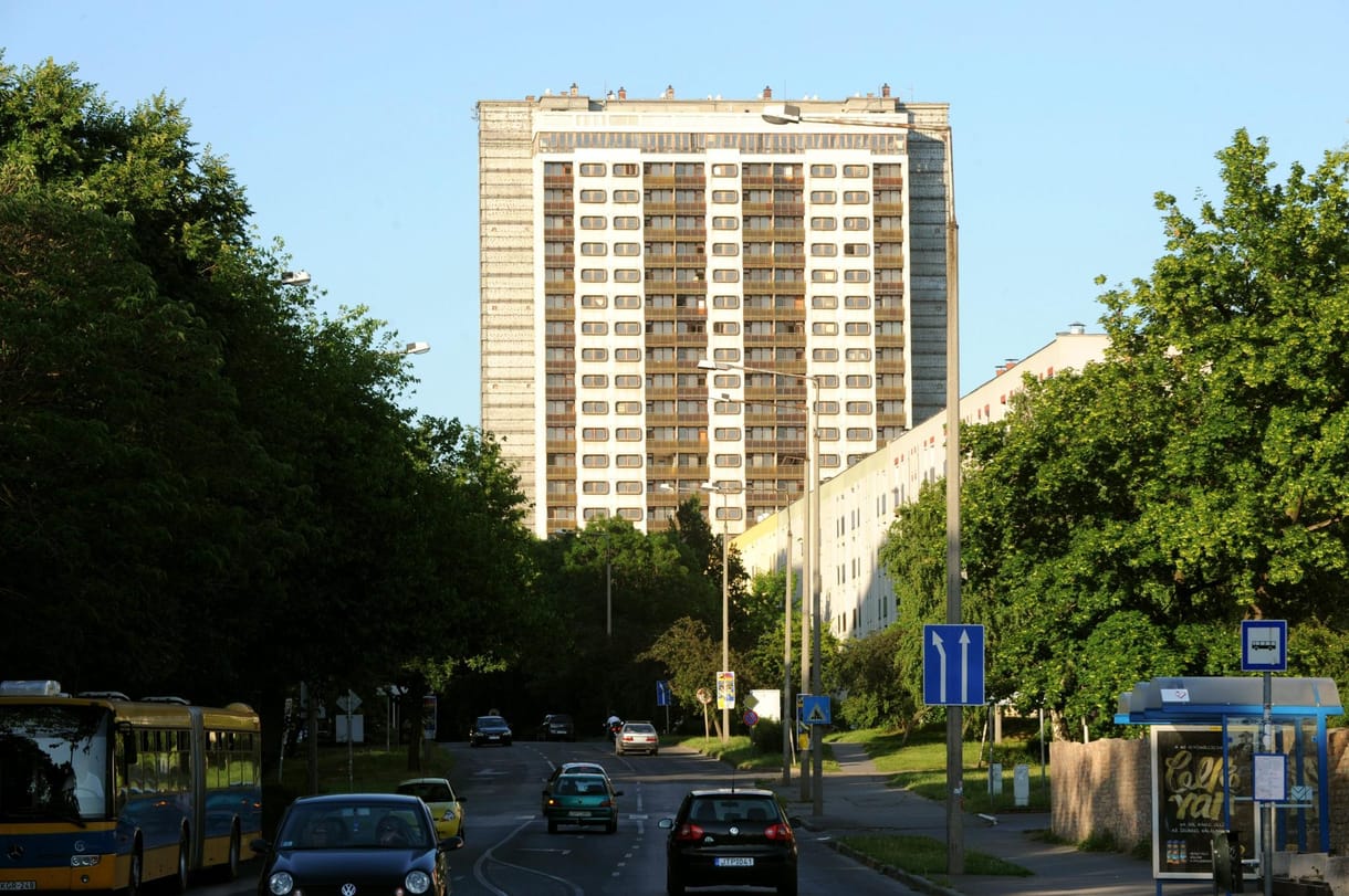 Támogatást kapott Pécs a magasház bontására 