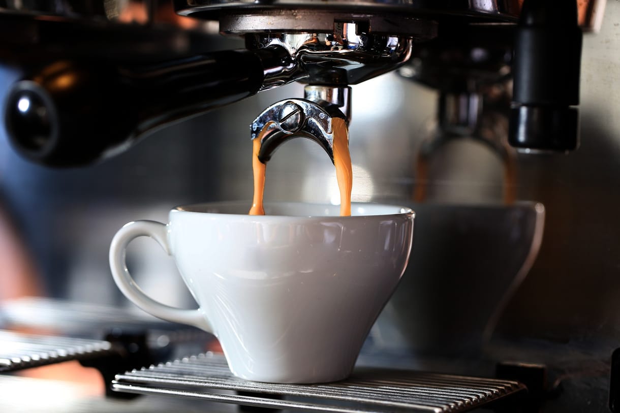 Napi 3-5 kávé? Kivizsgálták, mit okoz a magas koffeinszint a vérben, az eredmény örömteli