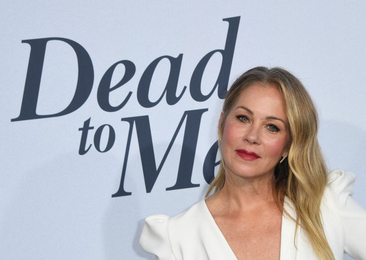 „Ezt soha nem fogom elfogadni” – Christina Applegate már csak bottal tud járni, és 18 kilót hízott a szklerózis multiplex miatt