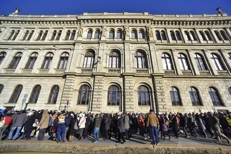 MTA-ügy: a Fidesz nem akarja meghallgatni Lovászt és Palkovicsot