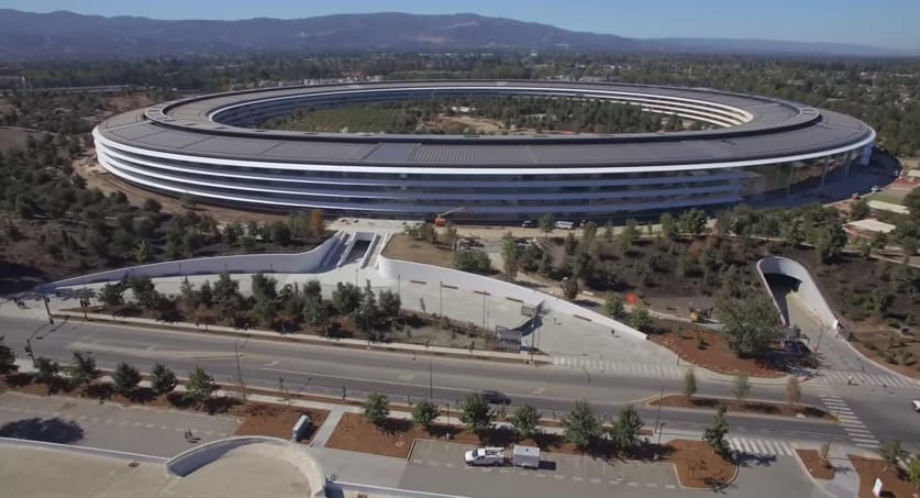 Egyre szebb és majdnem kész: itt a legújabb drónvideó az Apple Parkról