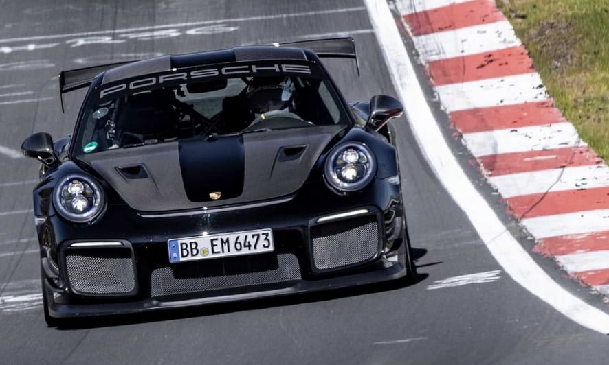Új rekordot ért el a 700 lóerős és hátsókerék-hajtású Porsche 911 GT2 RS
