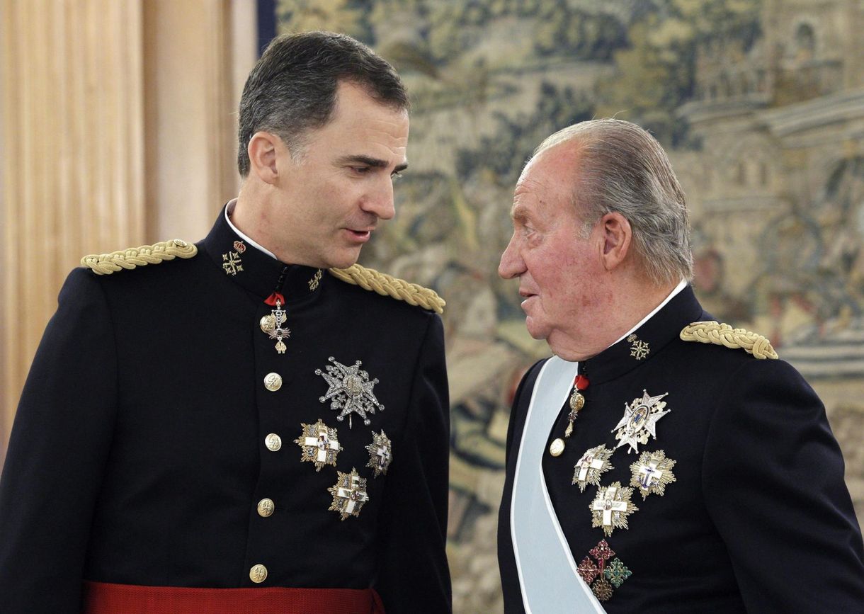 Spanyolország a vírussal, az exkirály a korrupciós botránnyal küzd