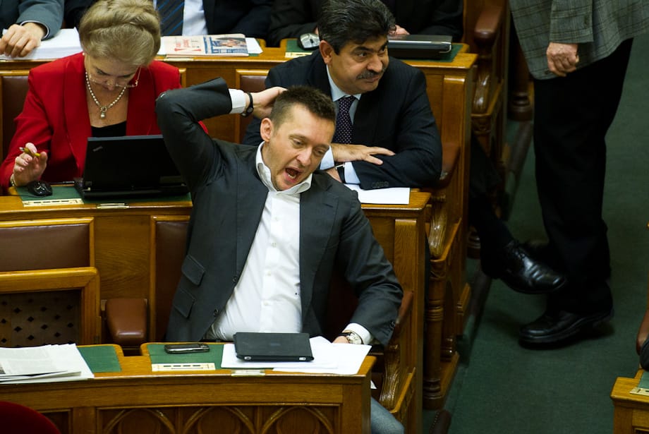 Rogán: csak lehetőség az MNB-PSZÁF összevonása