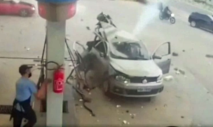 Tankolás közben robbant fel a gázzal hajtott Volkswagen – videó