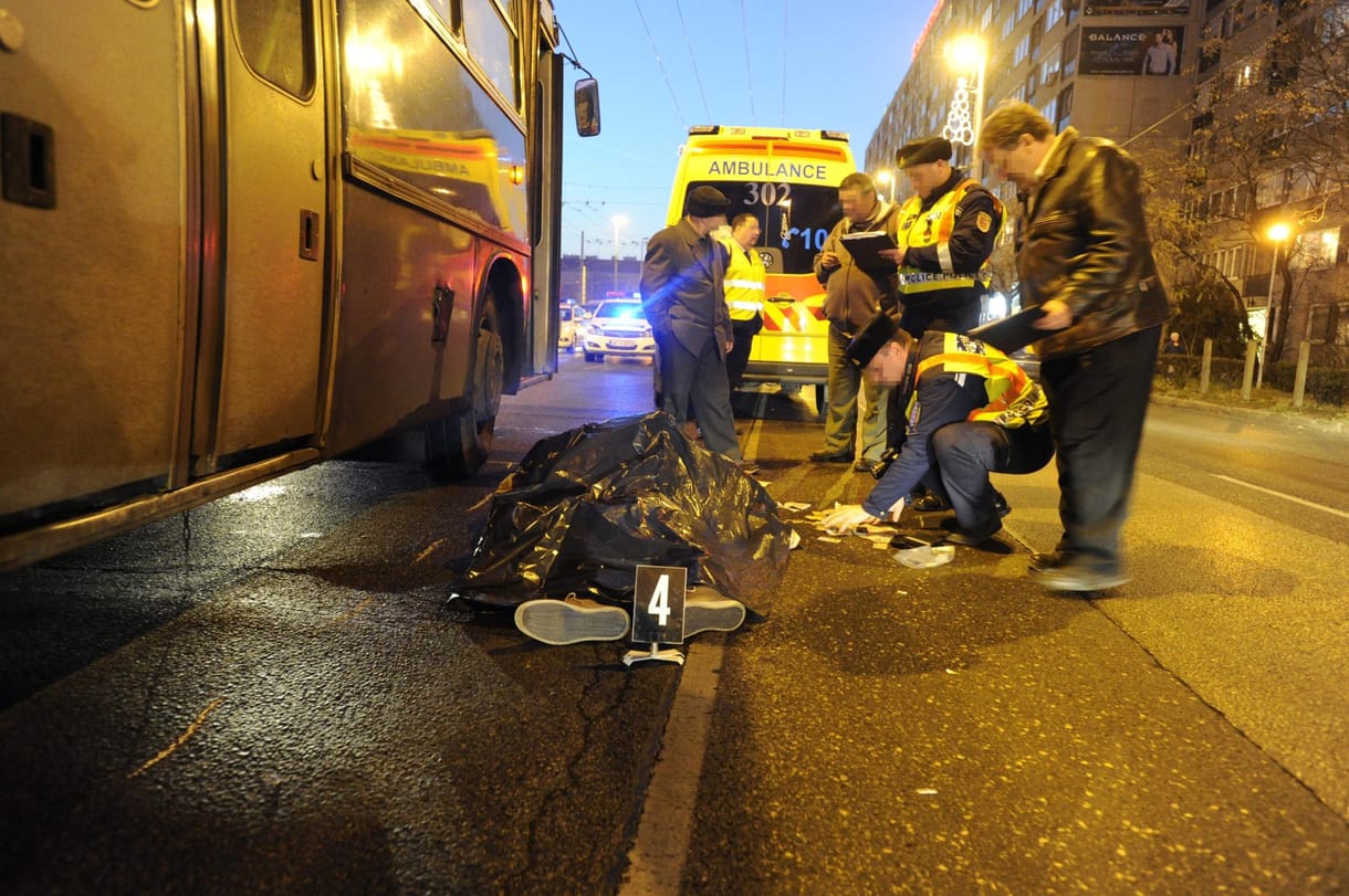 Halálra gázolt egy BKV-busz egy férfit Zuglóban