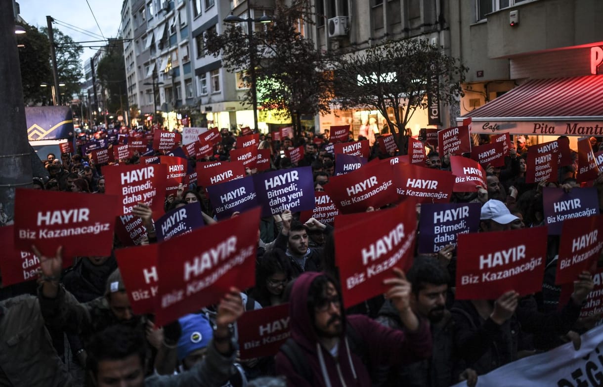 Török népszavazás: 2,5 millió szavazattal csalhattak