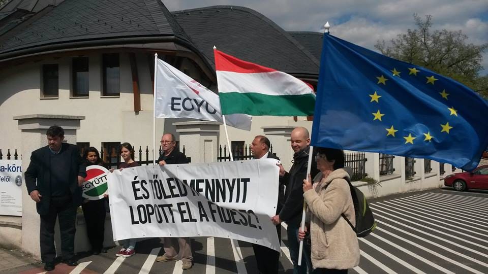Orbán háza elé megy tüntetni az Együtt