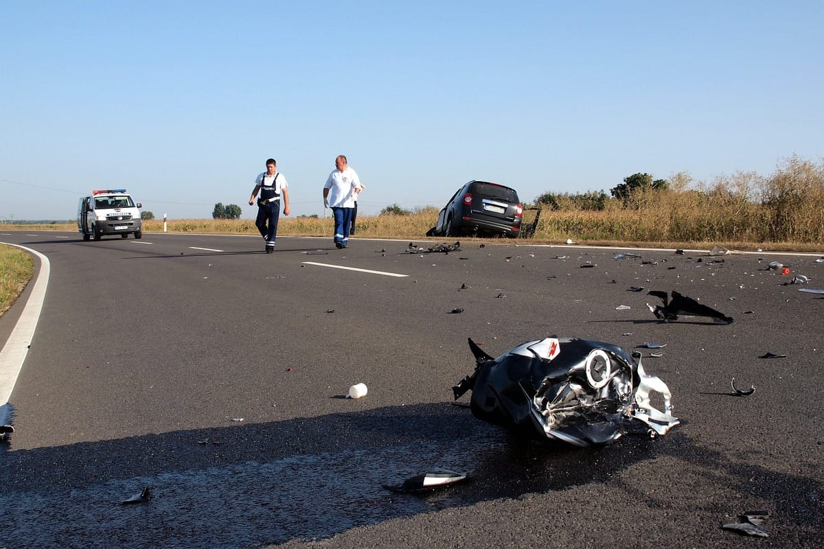 Meghalt egy motoros Győr határában