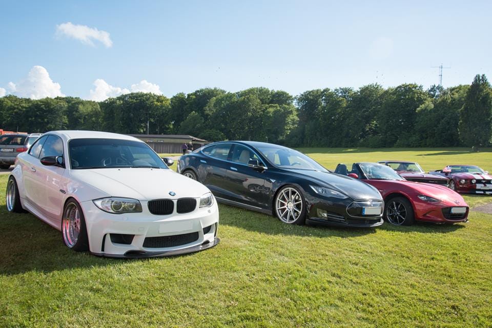 Ezekkel járnak munkába a Koenigsegg dolgozói