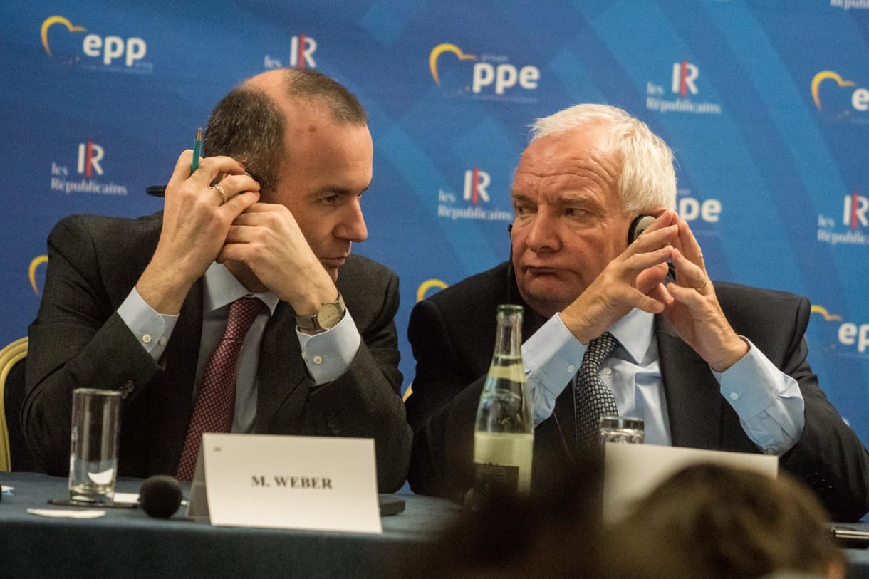 Néppárti elnök: A Fidesz egyelőre maradhat