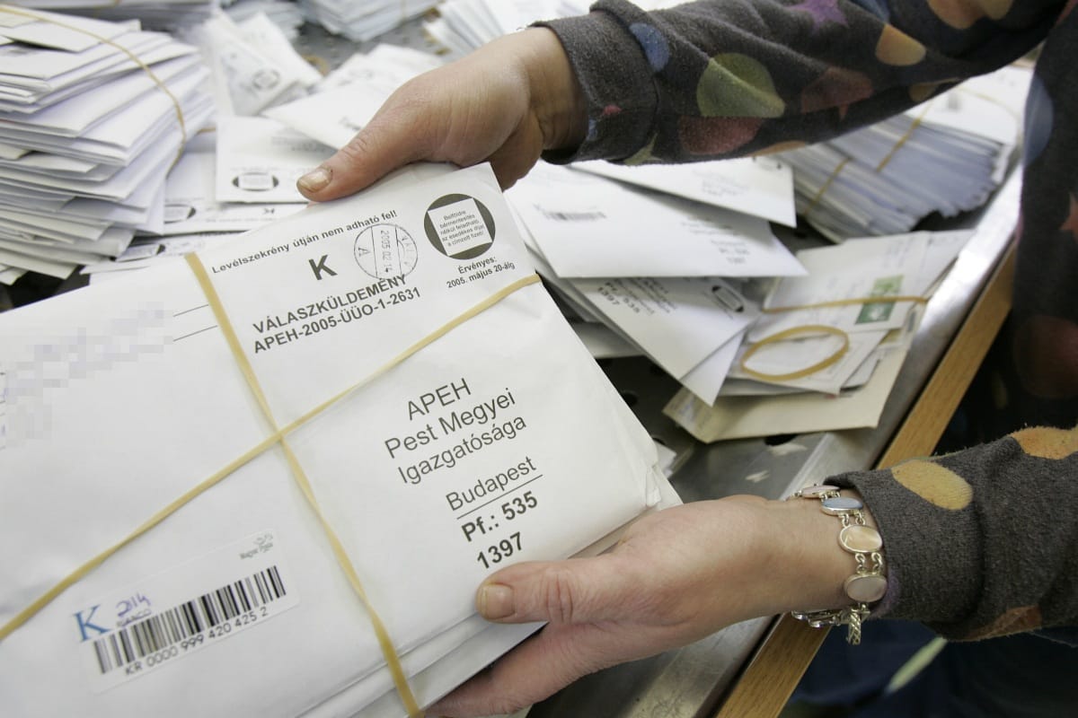 “Szétvet az ideg, már megint a kukásautó”