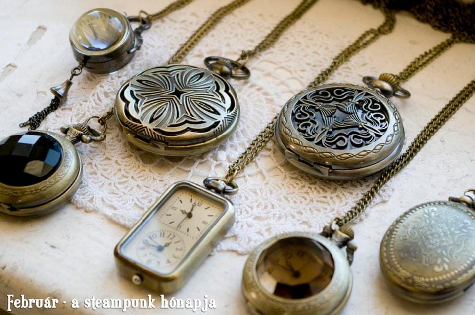 Steampunk-hónap a Karmazsinban