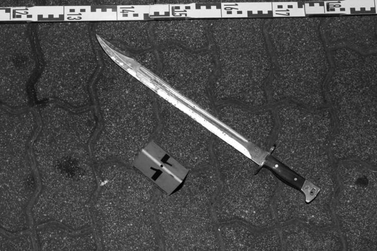 Bajonettel szúrtak meg egy férfit, amikor egymásnak esett két társaság Pesterzsébeten
