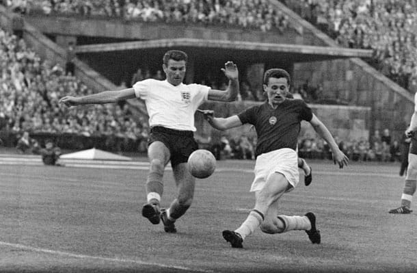 Amikor a Puma egy Volkswagen-kisbusszal próbálta lekenyerezni a kádári sporthivatalt