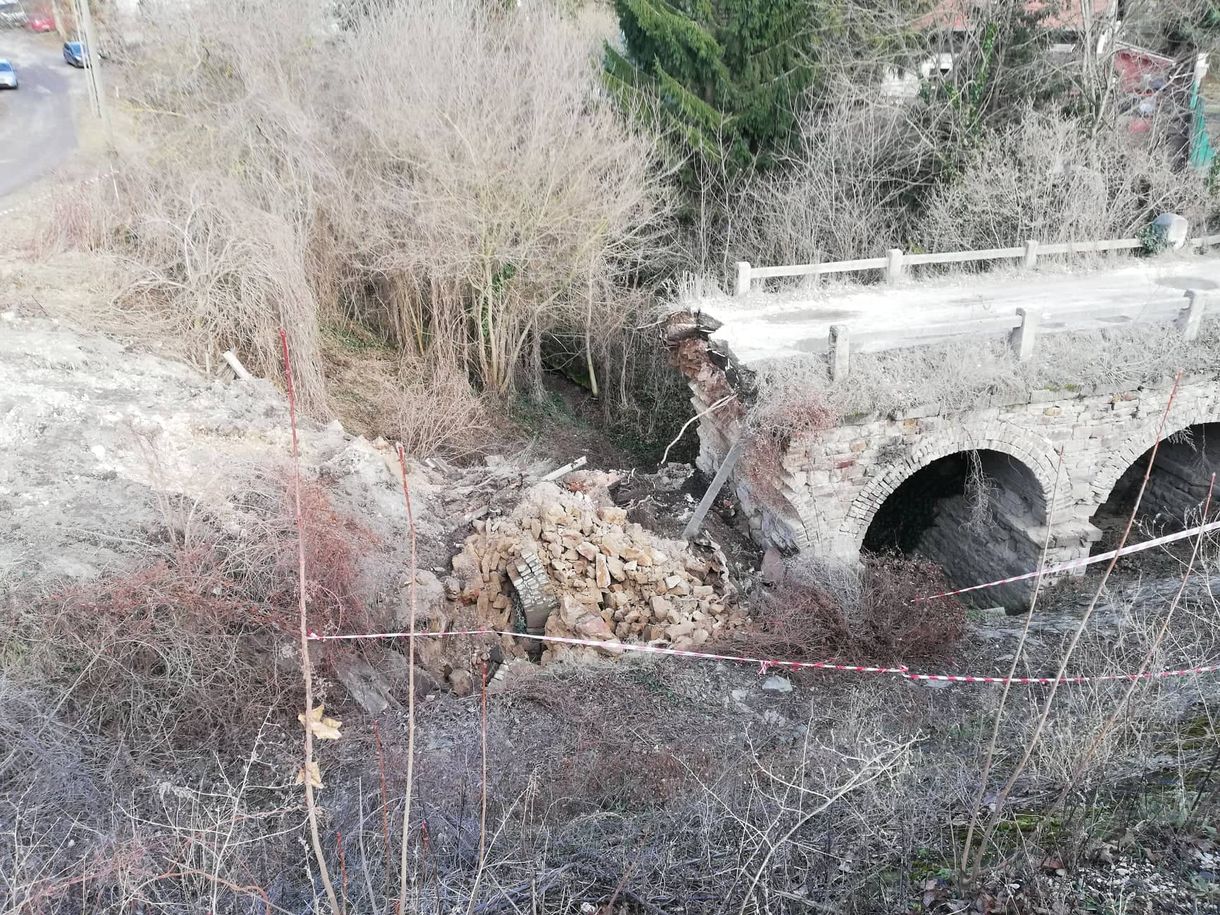 Már 13 éve figyelmeztettek, hogy leomolhat a piliscsabai híd