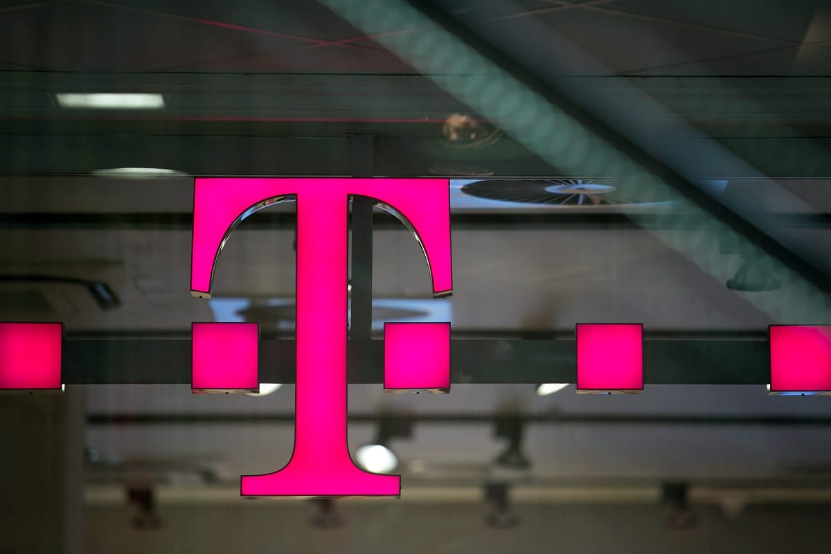 A Magyar Telekom lesz a vizes vébé főtámogatója