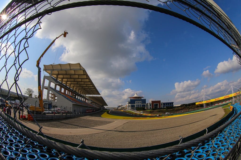 Hogy kerültek utcai autók a török F1-es pályára?