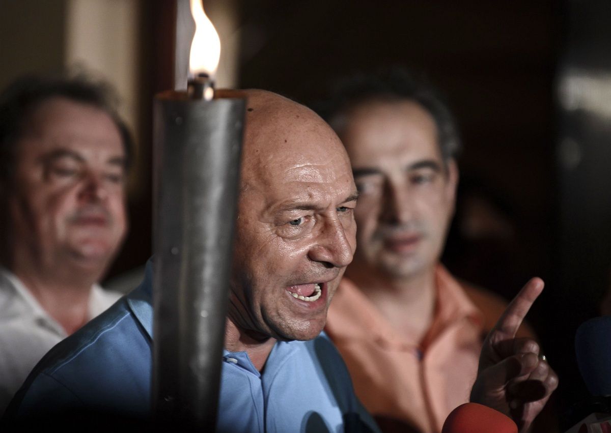 Áfacsökkentés: a görög válság összeugrasztotta a román politikusokat
