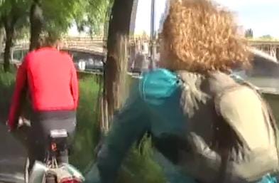 Videó: így bringázunk munkába