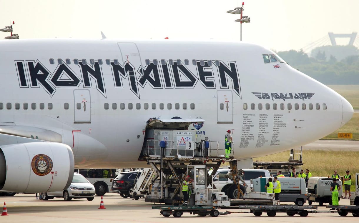 Fotó: Ezzel a menő magángéppel érkezett meg az Iron Maiden Németországba